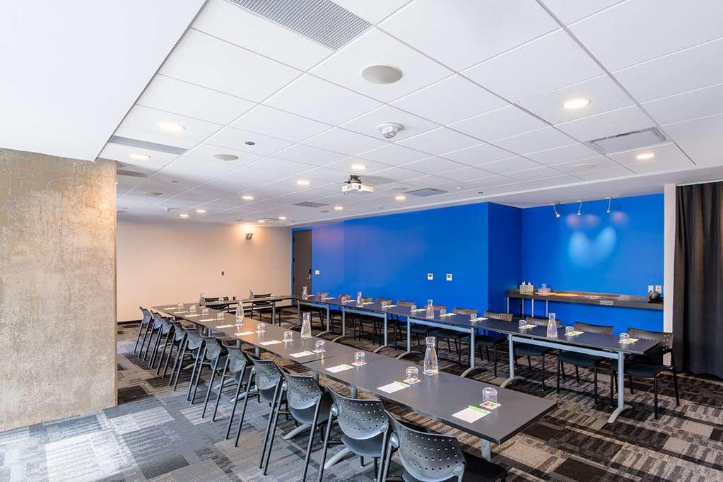 Alt Hotel Ottawa Downtown Удобства фото